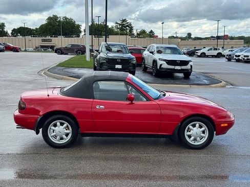 Used 1992 MAZDA MX-5 Miata RWD image 27