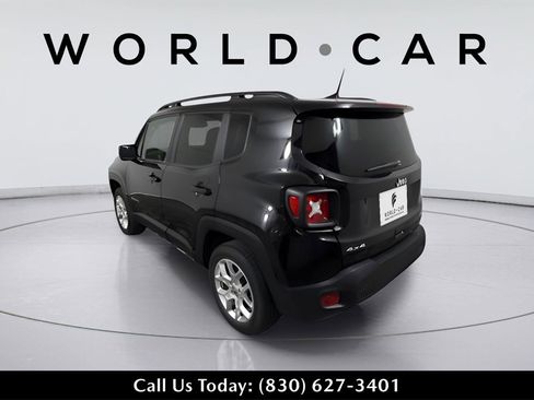 Used 2018 Jeep Renegade Latitude w/ Safety & Security Group image 5