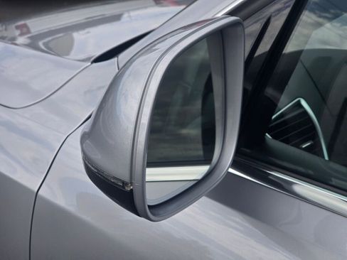 Used 2016 Audi Q5 2.0T Premium Plus w/ Technology Package image 12