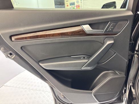 Used 2019 Audi Q5 2.0T Premium w/ Convenience Package image 31