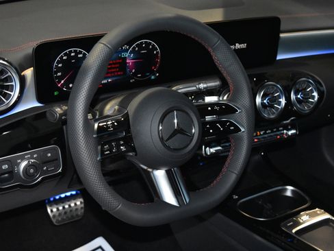 New 2026 Mercedes-Benz CLA 250 4MATIC image 2