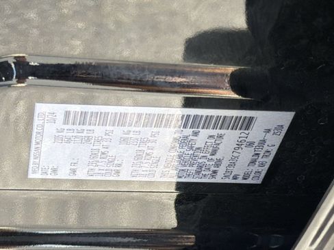 Used 2025 Nissan Rogue SV FWD image 27