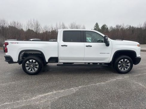Used 2025 Chevrolet Silverado 2500 Custom w/ Snow Plow Prep/Camper Package image 7