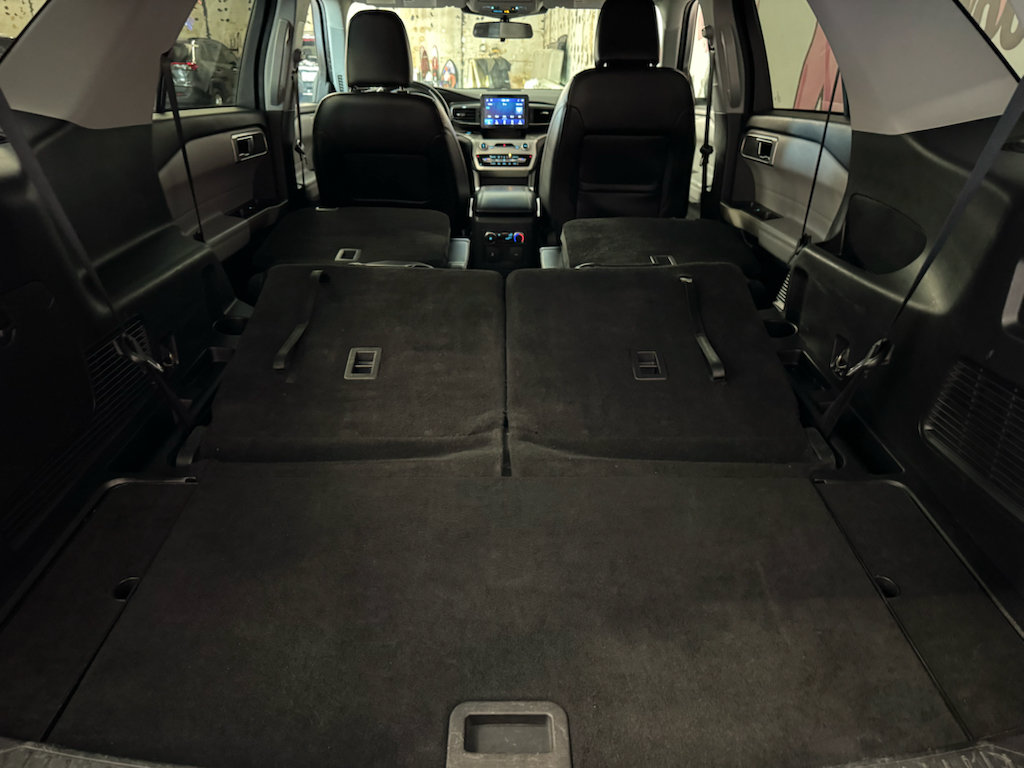 Used 2022 Ford Explorer XLT w/ Equipment Group 202A RWD image 23