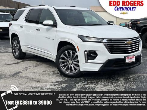 Used 2022 Chevrolet Traverse Premier FWD image 1