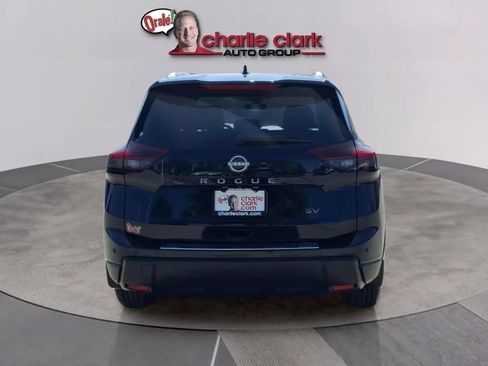 Used 2024 Nissan Rogue SV w/ SV Premium Package FWD image 4