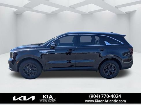 Used 2024 Kia Sorento S w/ Panoramic Sunroof Package image 6