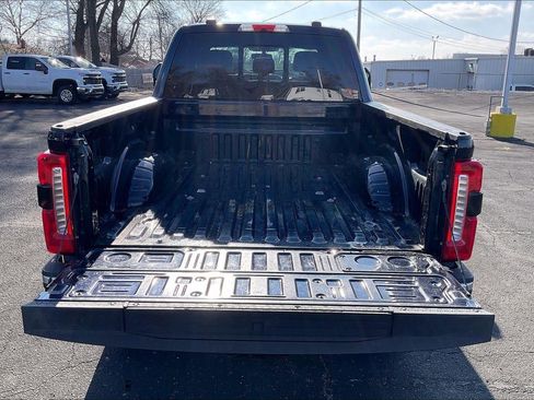 Used 2023 Ford F250 Lariat w/ Lariat Ultimate Package image 4