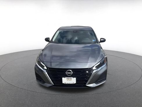 Used 2025 Nissan Altima 2.5 SV FWD image 4