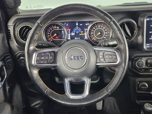 Used 2021 Jeep Wrangler Unlimited Sahara AWD/4WD image 19