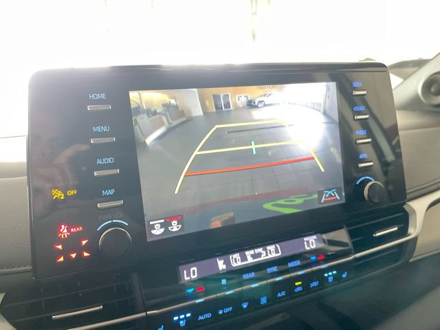 Used 2024 Toyota Sienna Limited AWD/4WD image 21