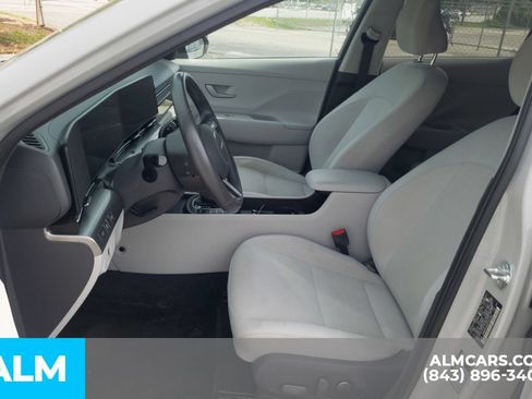 Used 2024 Hyundai Kona SEL FWD image 6