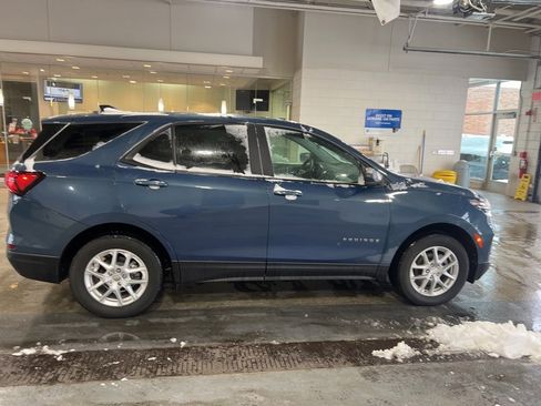Used 2024 Chevrolet Equinox LS w/ LS Convenience Package image 5