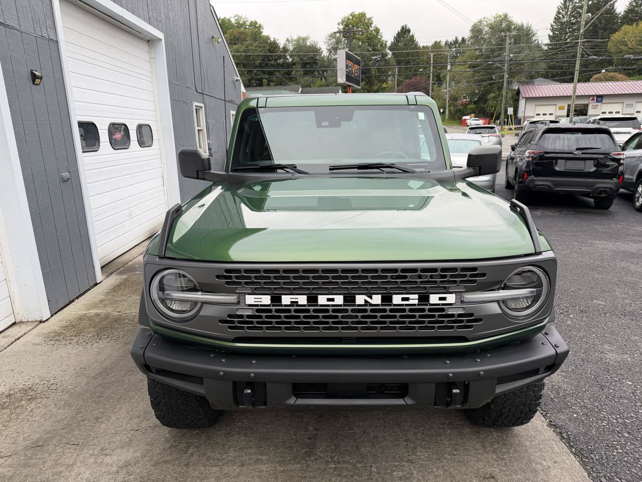 Used 2022 Ford Bronco Badlands AWD/4WD image 2