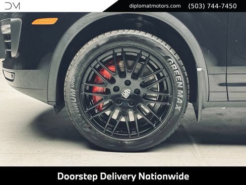 Used 2015 Porsche Cayenne Turbo AWD/4WD image 44
