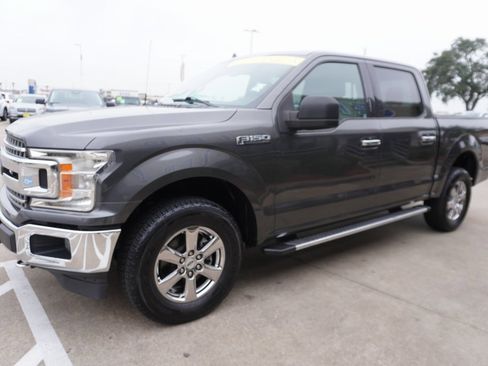 Used 2018 Ford F150 XLT w/ Equipment Group 302A Luxury image 3