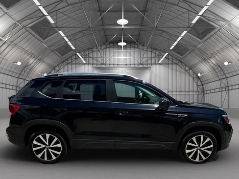 Used 2023 Volkswagen Taos SE FWD image 9