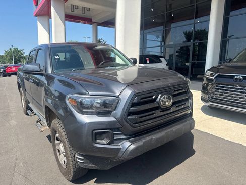 Used 2019 Toyota Tacoma SR w/ SR Convenience Package AWD/4WD image 14