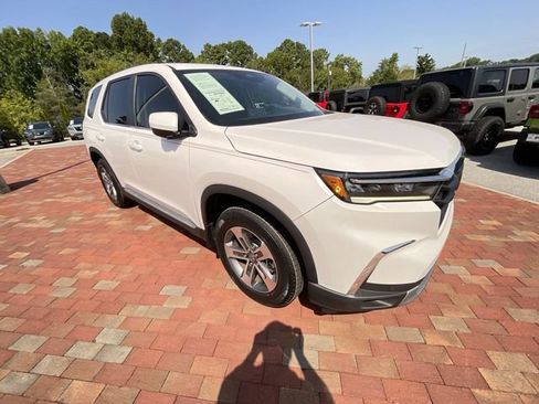 Certified 2025 Honda Pilot EX-L image 38