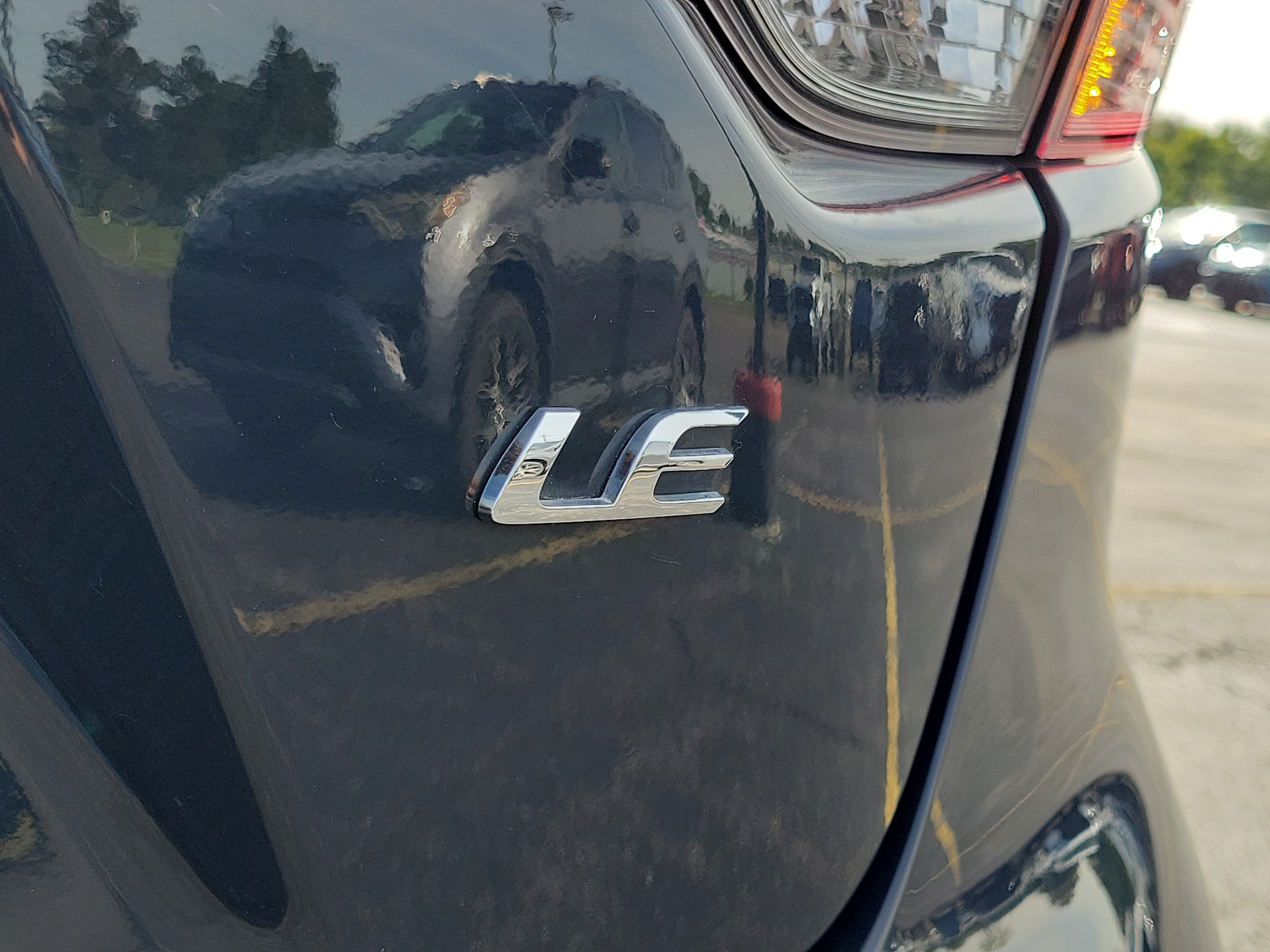 Used 2024 Toyota Corolla LE FWD image 7