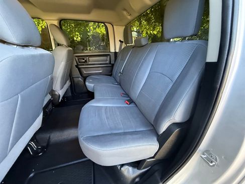 Used 2018 RAM 1500 ST AWD/4WD image 15