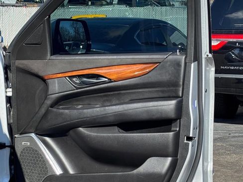 Used 2019 Cadillac Escalade ESV Luxury w/ LPO, Radiant Package image 22