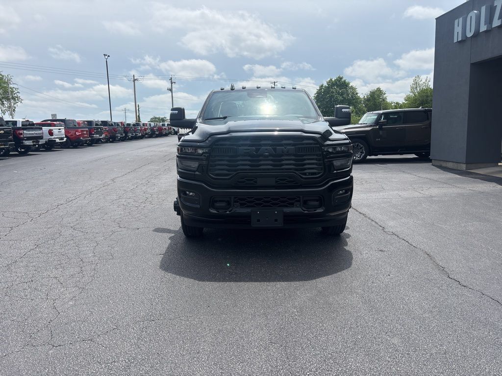 New 2026 RAM 3500 Big Horn AWD/4WD image 3
