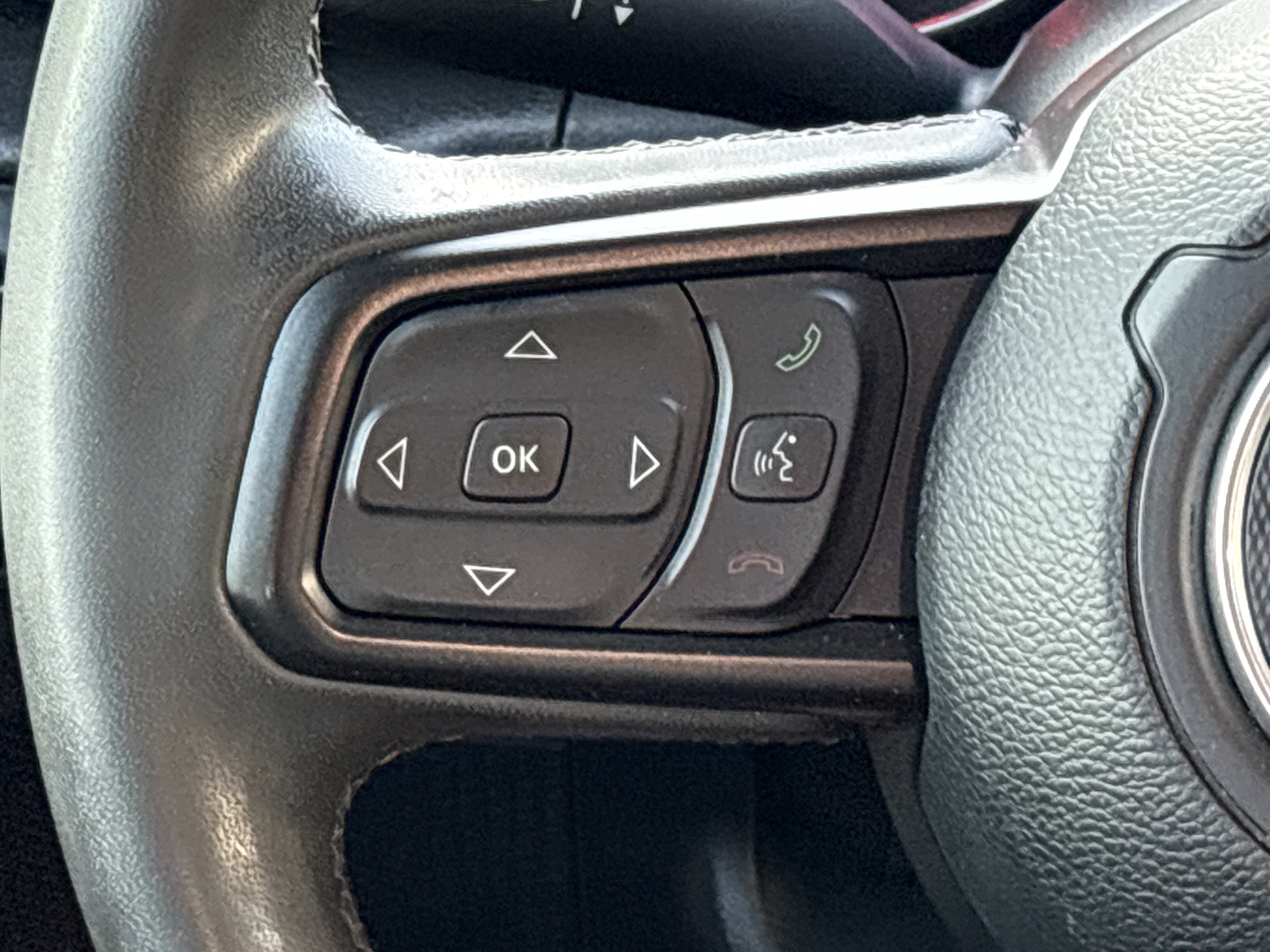 Used 2023 Jeep Gladiator Sport AWD/4WD image 22