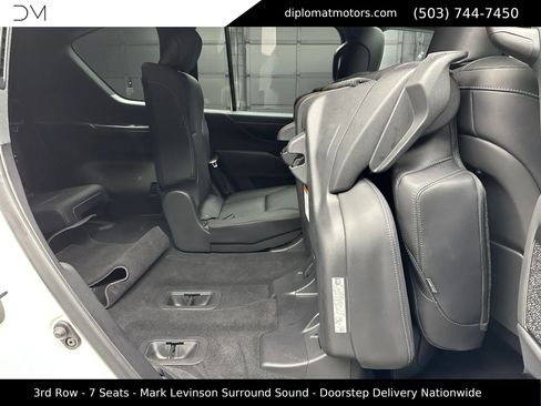 Used 2024 Lexus LX 600 4WD w/ Interior Upgrade Package image 22