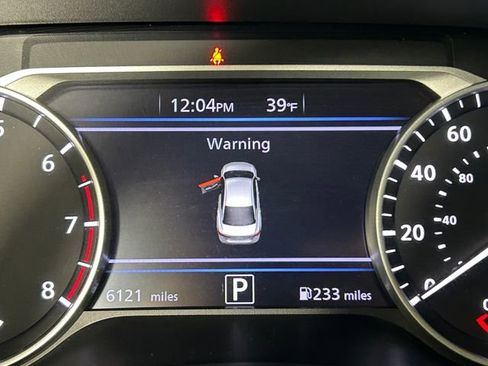 Used 2025 Nissan Sentra SV FWD image 19