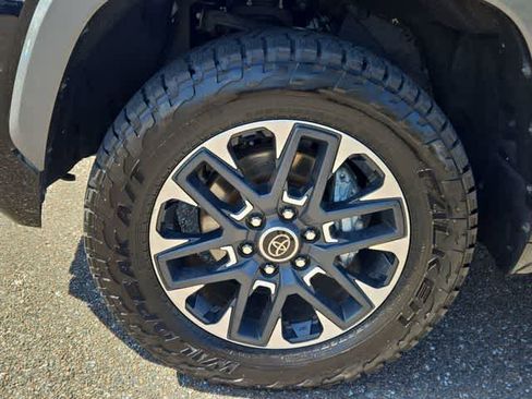 Used 2022 Toyota Tundra Limited RWD image 14