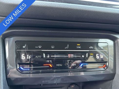 Used 2024 Volkswagen Tiguan SE image 30