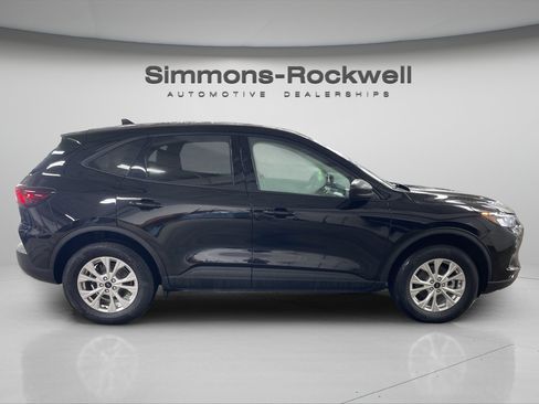 Used 2025 Ford Escape Active AWD/4WD image 6