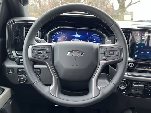 Used 2025 Chevrolet Silverado 1500 ZR2 w/ Technology Package image 18