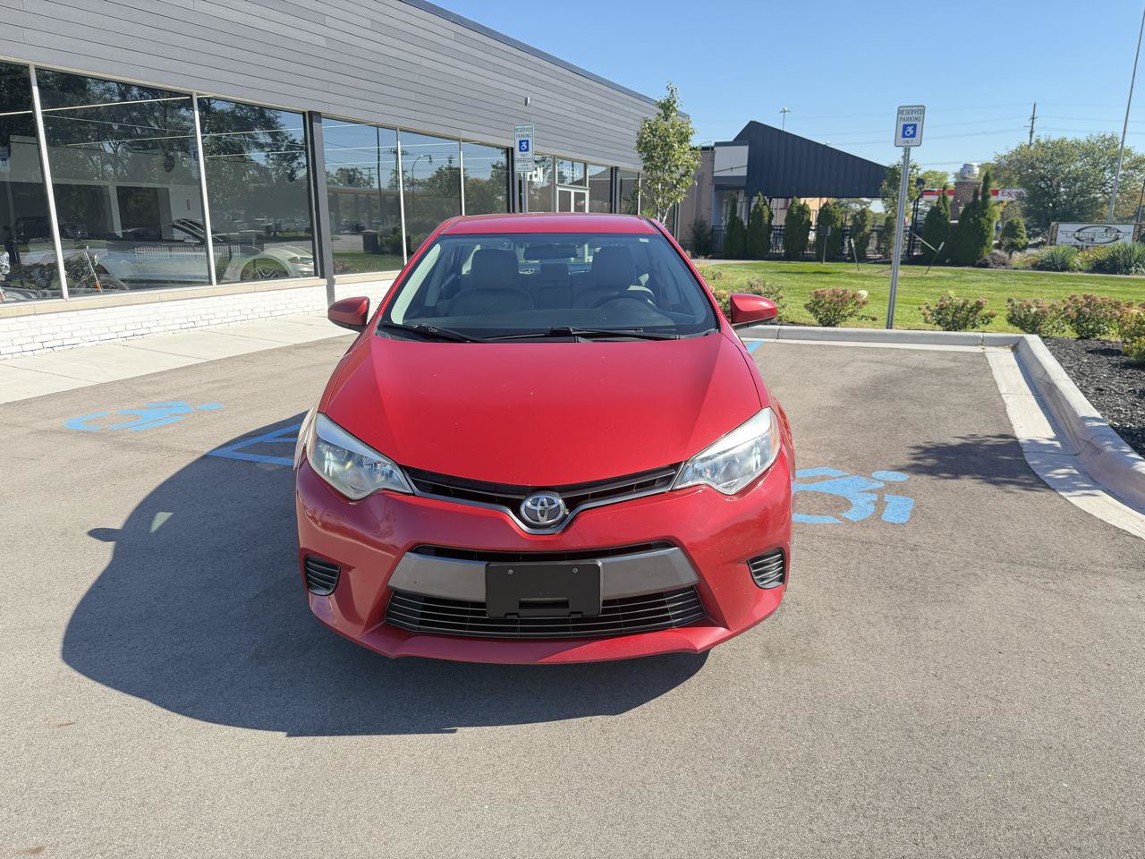 Used 2015 Toyota Corolla LE FWD image 2