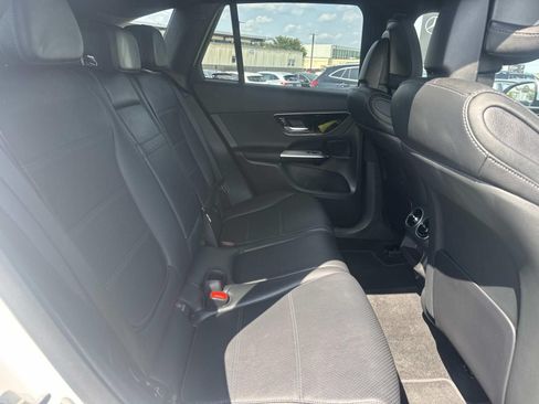 Used 2026 Mercedes-Benz GLC 300 4MATIC image 12