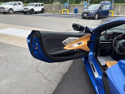 Used 2020 Chevrolet Corvette Stingray Preferred Cpe w/ 2LT Preferred Equipment Group RWD image 15