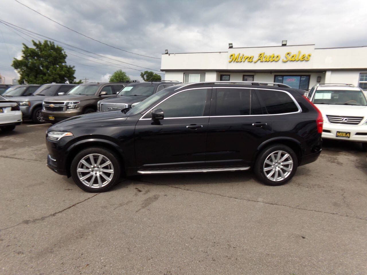 Used 2016 Volvo XC90 T6 Momentum w/ Momentum Plus Package AWD/4WD image 57
