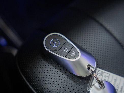 Used 2025 Mercedes-Benz E 350 4MATIC Sedan image 52