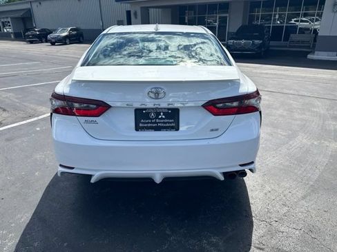 Used 2023 Toyota Camry SE FWD image 4