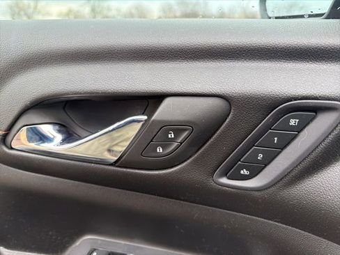 Used 2023 GMC Acadia AT4 w/ Technology Package image 27