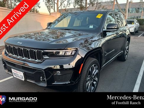 Used 2022 Jeep Grand Cherokee Overland w/ Luxury Tech Group IV image 1