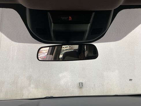 Used 2025 Nissan Rogue SV image 18