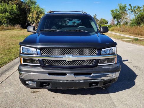 Used 2005 Chevrolet Avalanche LS w/ Preferred Equipment Group image 4