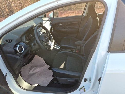 New 2025 Nissan Versa SV w/ Trunk Package image 15
