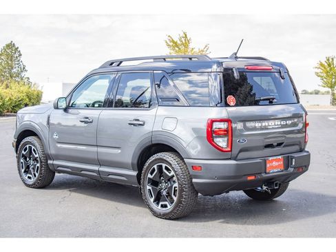 Used 2024 Ford Bronco Sport Outer Banks w/ Tech Package AWD/4WD image 6