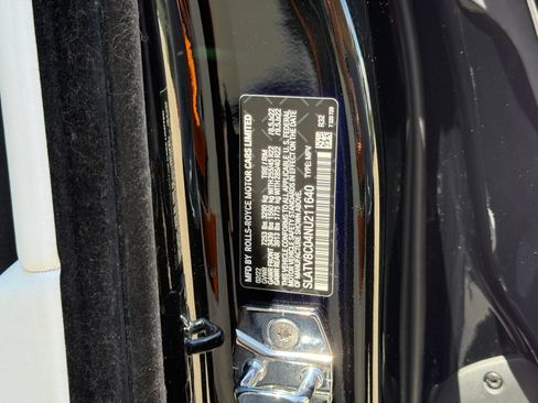 Used 2022 Rolls-Royce Cullinan Black Badge AWD/4WD image 45
