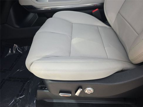 New 2026 Lincoln Navigator Reserve w/ Jet Appearance Package image 13