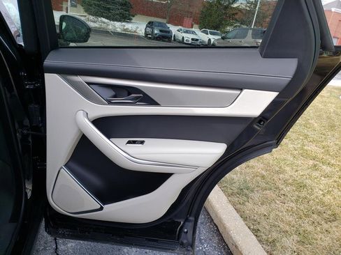 New 2025 Jaguar F-PACE R-Dynamic S image 15