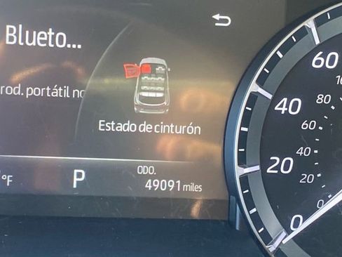 Used 2020 Toyota Highlander XLE image 22